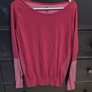 Nike Women's Long Sleeve Top - Red